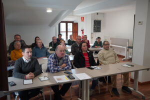 Miembros de la Asamblea del Grupo de Acción Local Valles Pasiegos en su reunión anual.